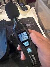 Dezibel Messgerät Maxtuned Dezibelmesser Schallmesser mit LCD Display 30-130 dB