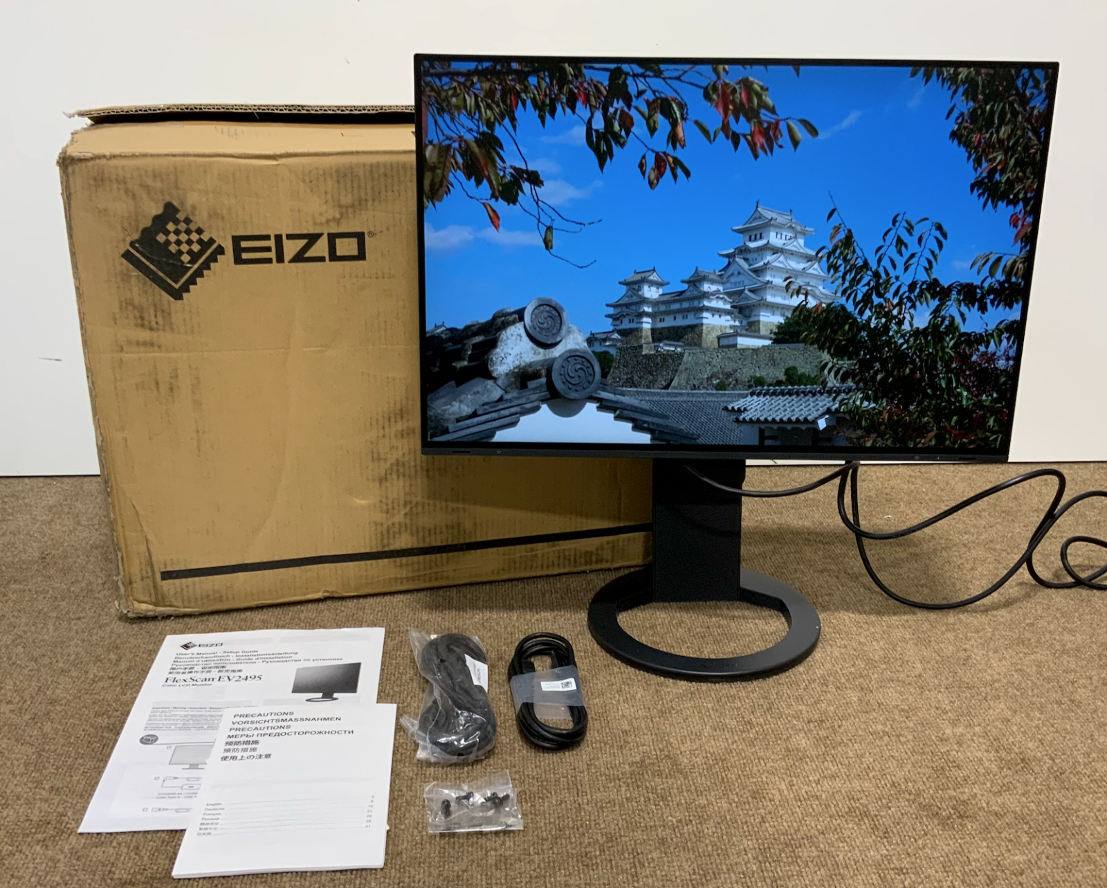 EIZO+Lcd+Monitor+Flexscan+EV2495+with+USB-c+read+description for