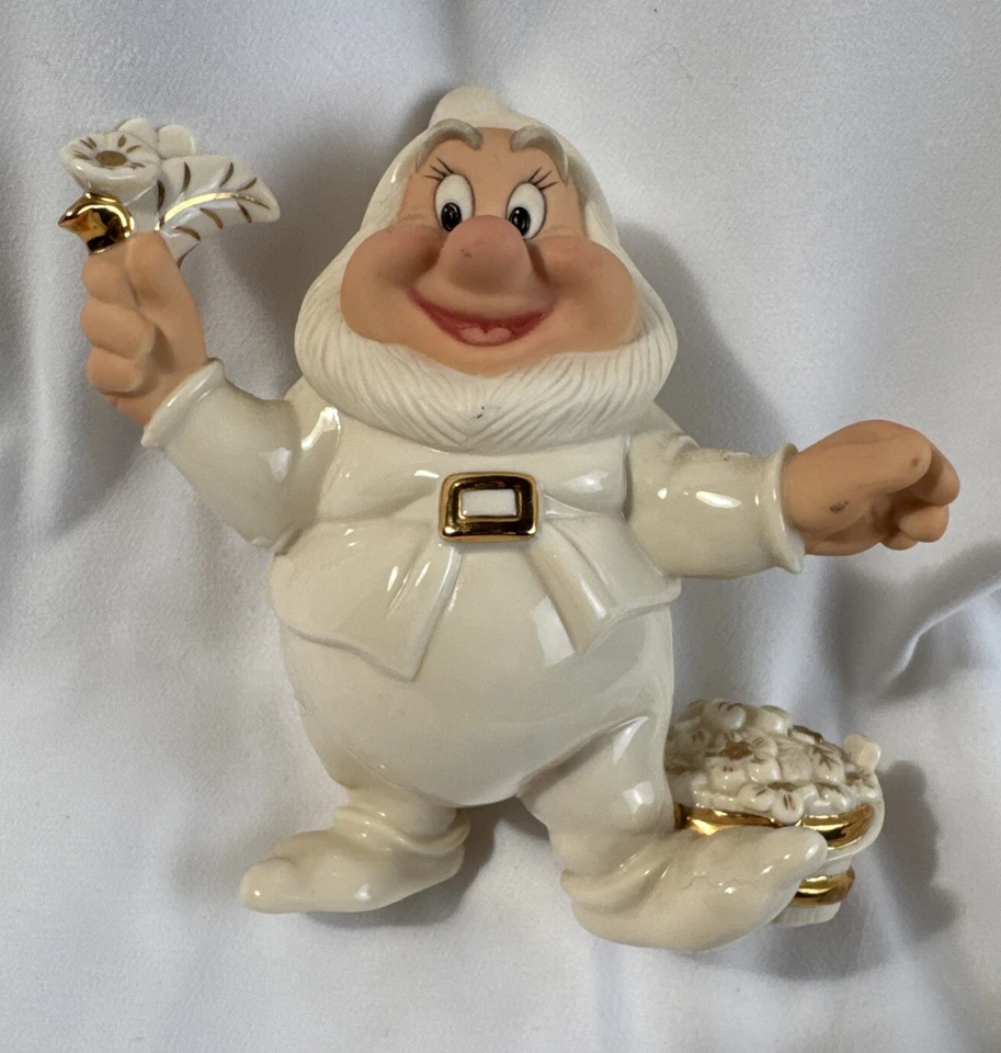 Lenox SNOW WHITE & THE SEVEN DWARFS Figurine HAPPY 9462 Disney Showcase Thailand - Image 1 of 4