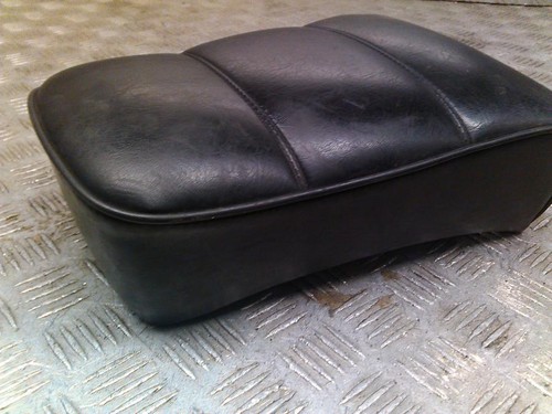 Suzuki LS650 Savage 1986-1988 1995-2004 Rear Pillion Seat Rare - Picture 4 of 7