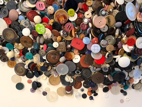 6+ POUND LOT ASSORTED BUTTONS-VTG to NOW MULTI COLOR SHAPE/SIZE/MATERIAL - Picture 7 of 14