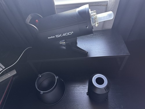 Godox SK400II Studio Flashlight - Black - Picture 1 of 6