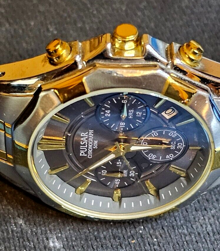 Brand New Pulsar PT3200 grey/gold Chronograph Watch 43mm 2 tone - Picture 4 of 6