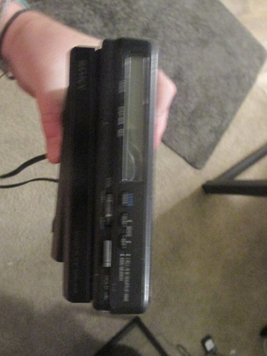 Sony Discman D-4 Compact Player Portable CD PlayecSony Discman cpm-100p included - Picture 2 of 2