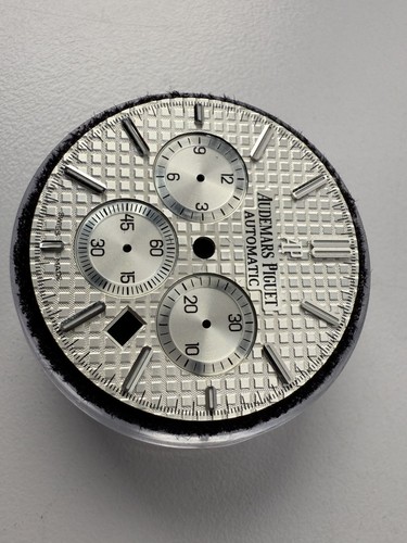 Audemars Piguet Royal Oak 41mm Silver Dial Steel Chronograph Ref: 26320ST - Picture 7 of 8