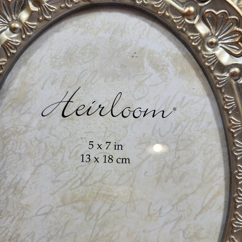 Gold Heirloom Ornate Photo Frames 8" x 10” and 5x7" Photo (Read) Oval Set of 3 - Picture 3 of 11