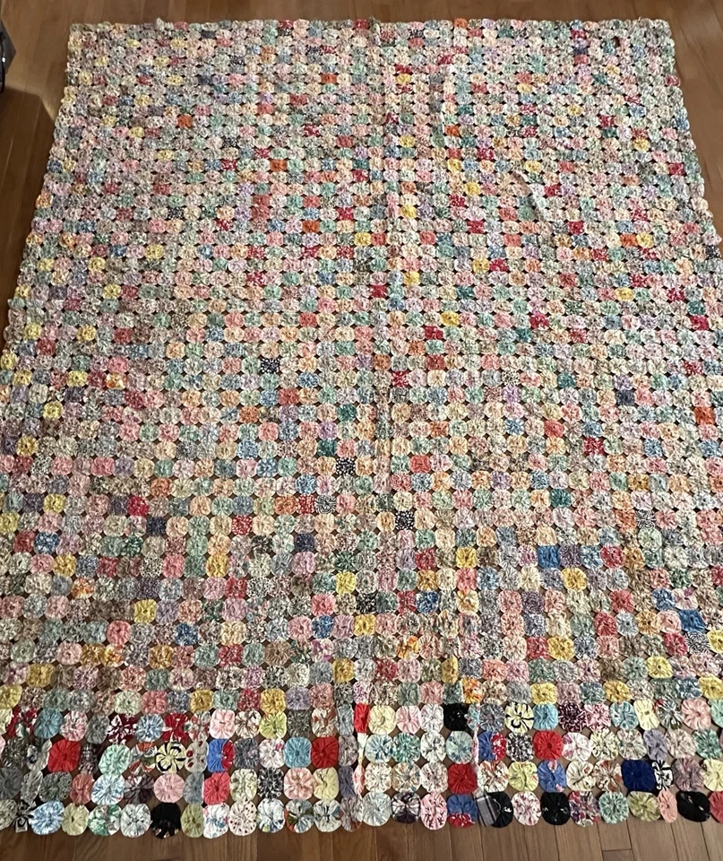 Vintage Yo Yo Quilt Handmade 75x92 Colorful Feedsack Fabrics Full Size Estate - Image 2 of 4