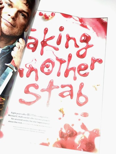 DEXTER Entertainment Weekly Magazine October, 2021 - Michael C. Hall Cover - Picture 4 of 5