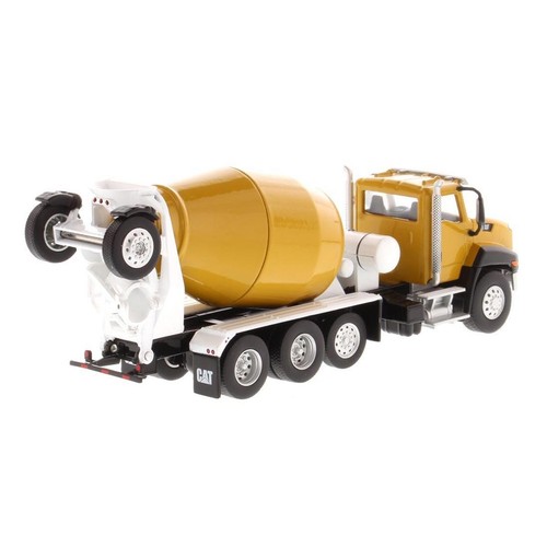 1/64 Detailed Caterpillar CAT CT660 Mcneilus Bridgemaster Concrete Mixer 85632 - Picture 2 of 4