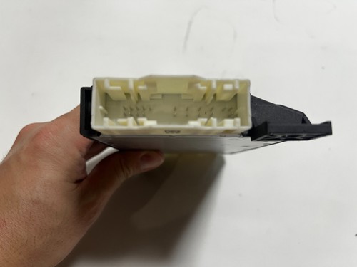 A1679001420 Mercedes-Benz Genuine GLA250 GLE580 Ignition Control Module OEM - Picture 6 of 6