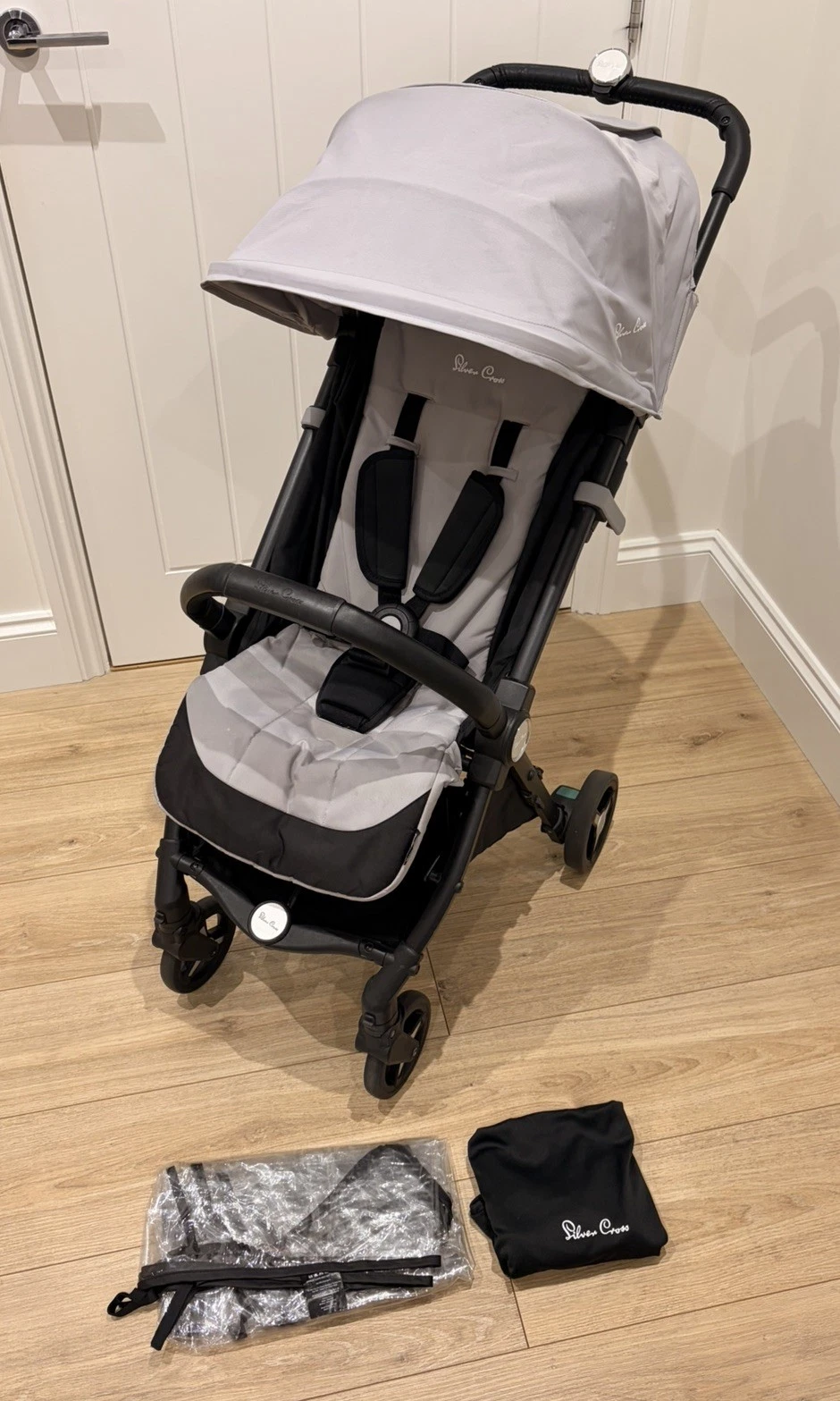 Silver Cross Jet Lightweight and Cabin Approved Stroller Pushchair Pram
