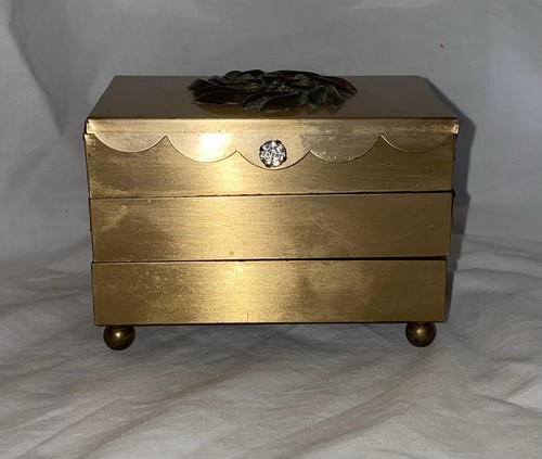 Ancienne boite à bijoux 3 niveaux ton or pieds avec décoration strass classique - Photo 6/15