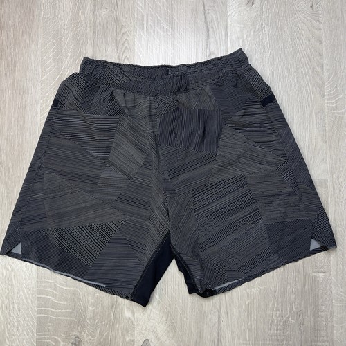 Lululemon Mens Surge Short Size Medium Linerless 7" Inseam Gray Black LM7940SX