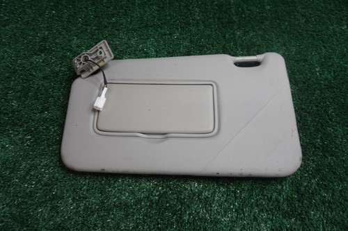 2018 2019 2020 NISSAN KICKS DRIVER SIDE LEFT Sun Visor OEM 1 Piece 5RL0A - Picture 1 of 4