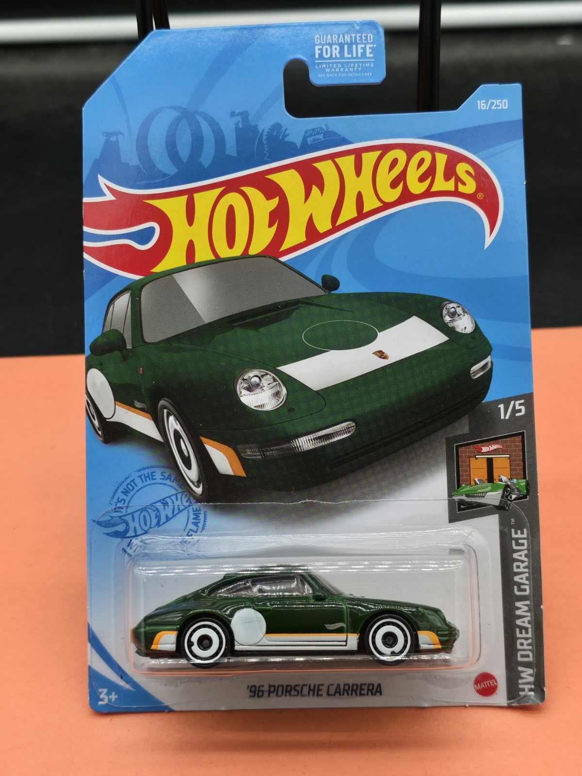 Foto 1 di 2