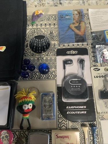 Incredibile spille cassetto spazzatura monete gioielli oggetti unici e molto altro - Foto 8 di 22