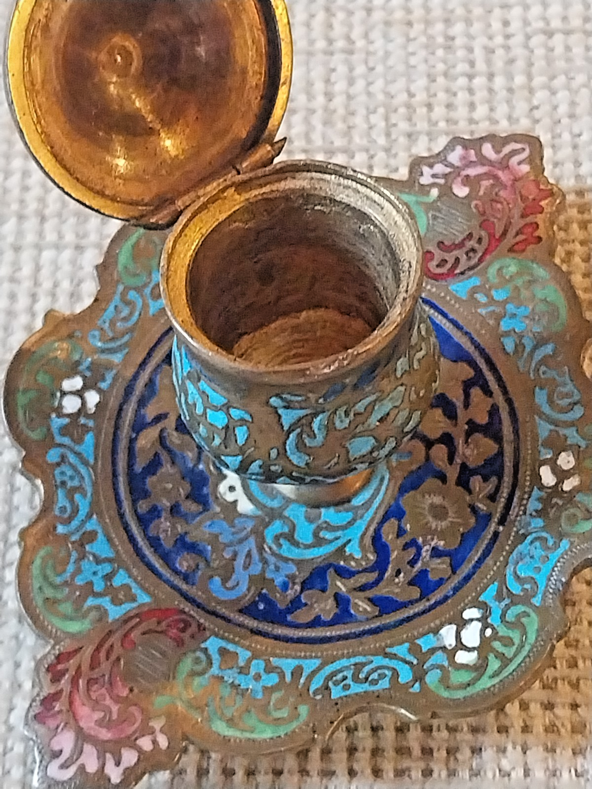 Picture 4 of 5