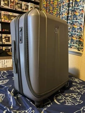Delsey Luggage Helium Shadow 3.0 21 Inches (Pre-Owned)