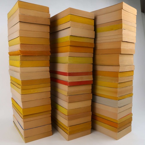 Science Fiction Books - 68 Book Lot - Vintage MMPB SF Novels - Imagen 2 de 9