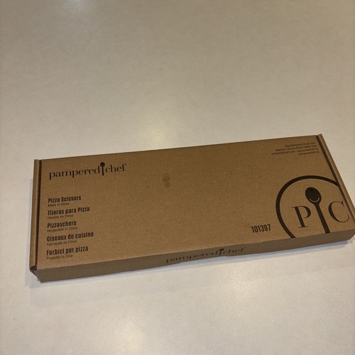 Pampered Chef Pizza Scissors 101397 BRAND NEW in Box - Picture 3 of 3
