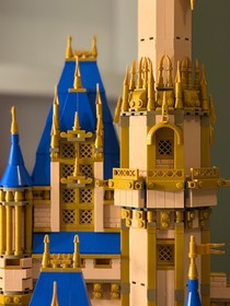 LEGO 43222 Disney 100th Anniversary Castle &ndash; With Box and Manuals