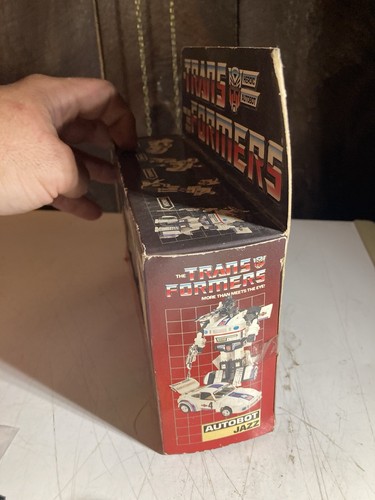 Autobot Jazz Hasbro Transformers G1 1984 de colección con caja original pegatinas sin usar - Imagen 17 de 24