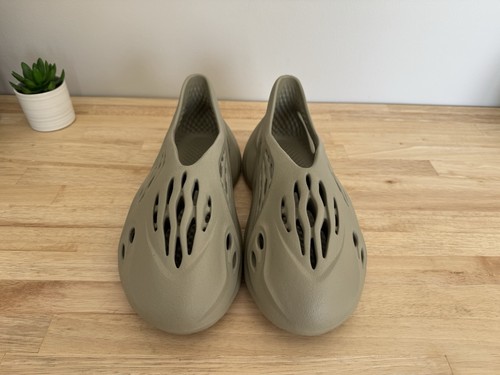 adidas Yeezy Foam RNR Stone Salt - Picture 2 of 10