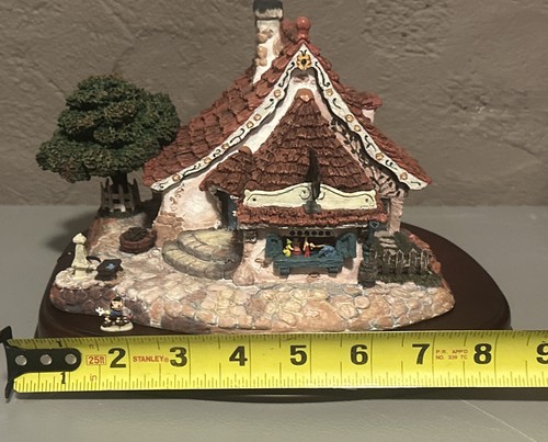 Disney’s Enchanted Places Geppetto’s Toy Shop Walt Disney Classic Collection - Bild 11 von 13
