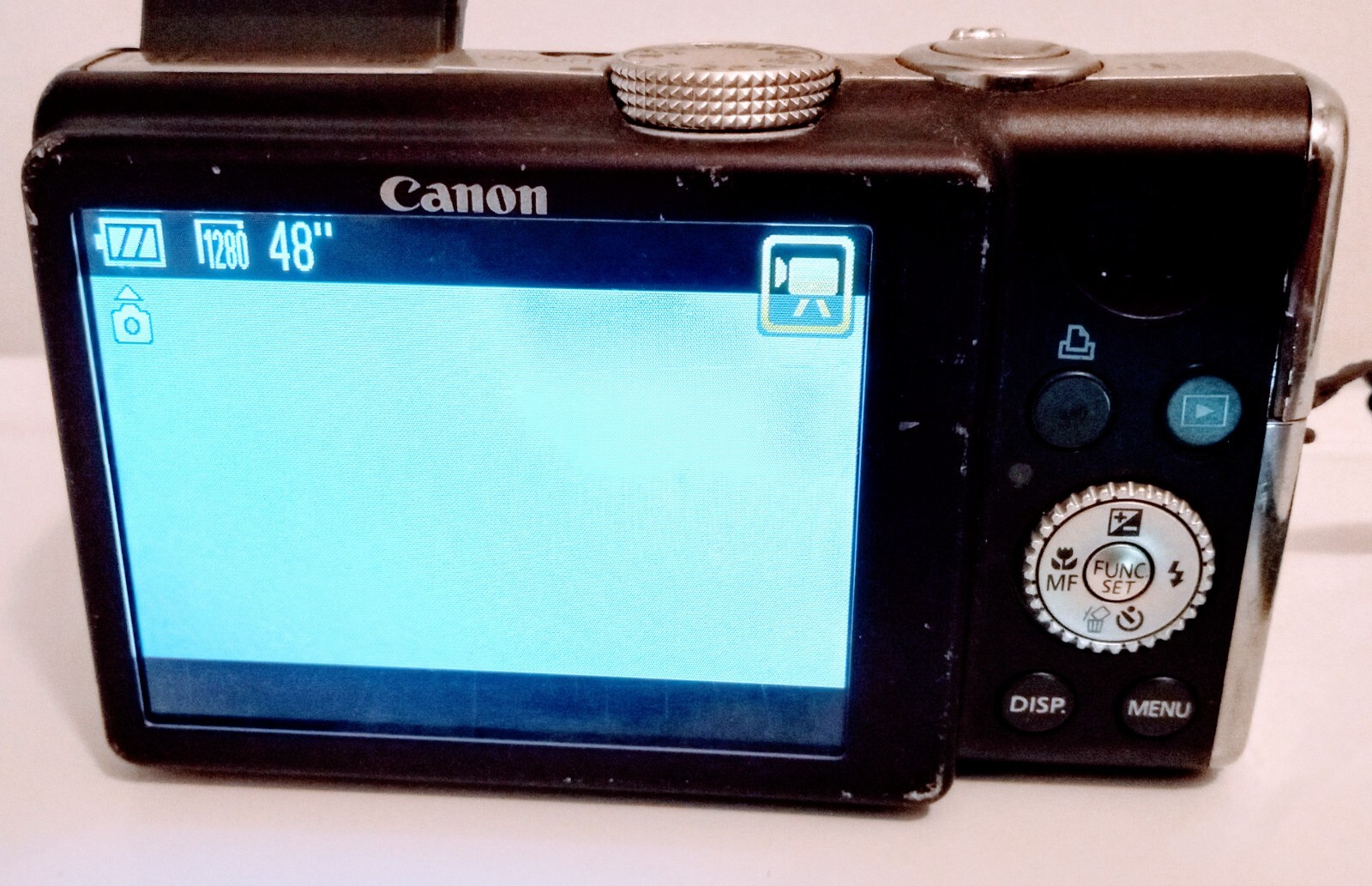 Canon PowerShot SX200IS digital camera 12.1 MP good condition 2 GB SD