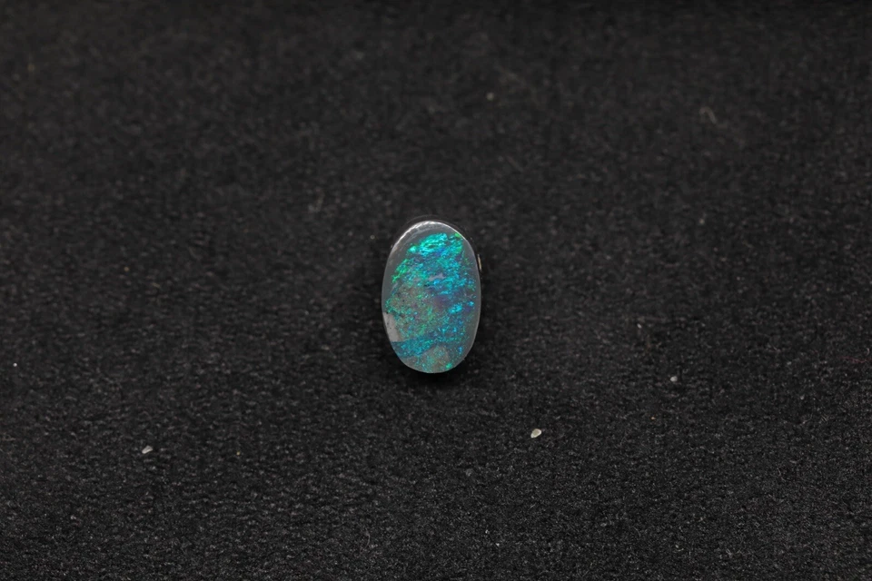 Opala preta de Lightning Ridge, Austrália - Imagem 2 de 2