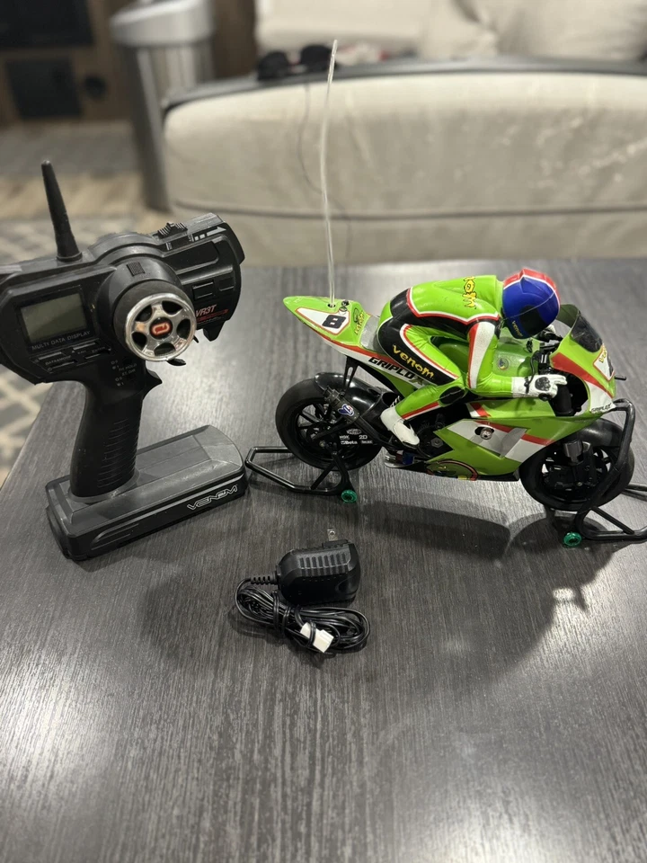 Bicicleta de motocicleta Venom GPV-1 1:8 RC rara Foto 4 de 4
