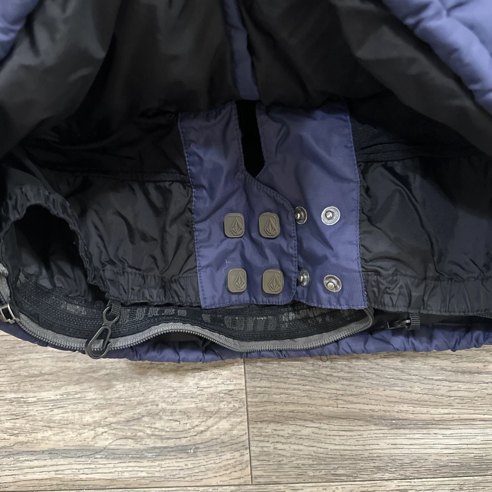 Chaqueta de esquí de snowboard Volcom juvenil talla mediana aislada atlética Foto 4 de 4