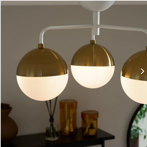 MADE.com Sirene Badezimmer 3-Licht Anhänger Deckenlampe - weiß & gebürstetes Messing - Bild 4 von 8