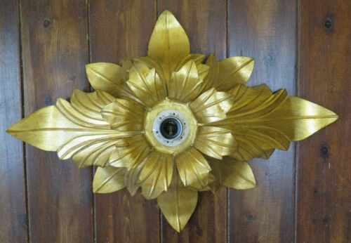 Lampade, lampadari e applique d'antiquariato liberty o floreali ed eclettici