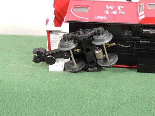 LIONEL WESTERN PACIFIC RED BAY WINDOW STYLE CABOOSE 6-17655 O SCALE 3 R NIB - Picture 10 of 13