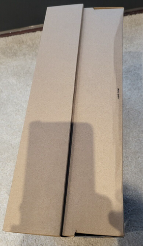 UGG Empty Gift Slipper Box Description on box UGG W Classic Slipper II UK7 Brown - Picture 7 of 9