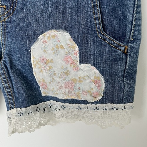 Vintage Upcycled Handmade Quilted Levi's Shorts Girls Size 10 - Picture 2 of 7