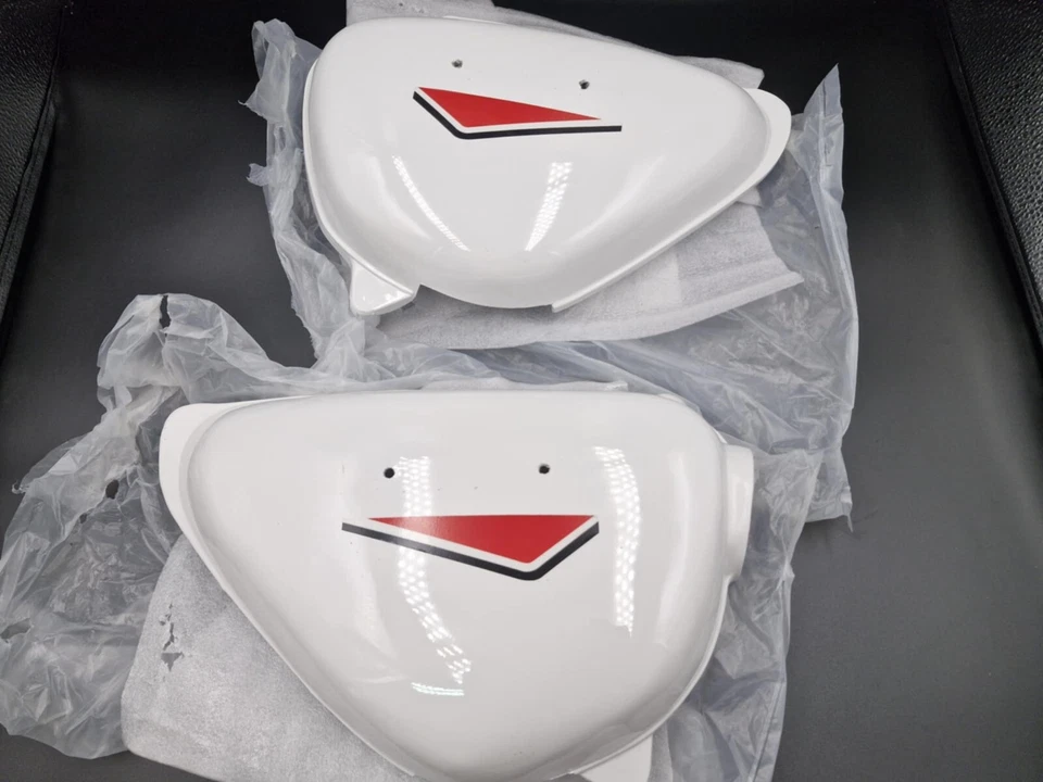 Cubierta Lateral Honda CB100k3 CB125S CB 125 S 1 Par Blanco Foto 4 de 4
