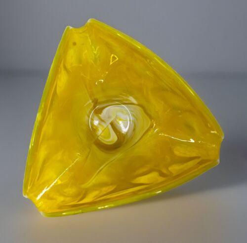 Vintage MCM Slag Yellow White Art Glass Bowl Ashtray UV Reactive Glows - Picture 3 of 7