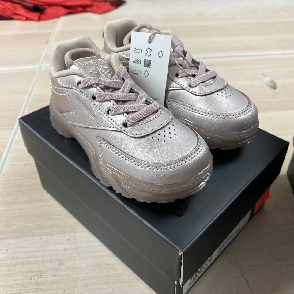 Tenis para bebés Reebok Club C Cardi oro rosa H03315 Foto 4 de 4