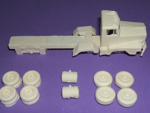 1/87 HO RESIN PARTS - KENWORTH C500 WITH BODY FRAME TRUCK & WHEELS