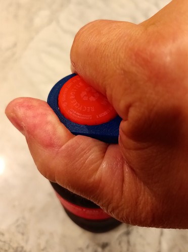 Six Water / Soda Bottle cap easy opener keychains. Opens Tight bottle caps. - Picture 4 of 5