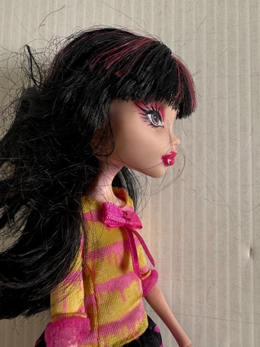 Monster High Draculaura Art Class Doll No Accessories 2008 - Picture 13 of 16