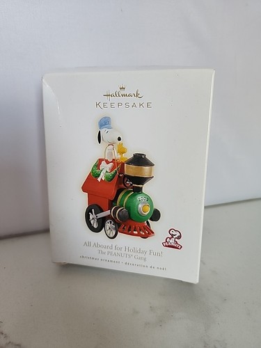 Hallmark TODO A BORDO PARA DIVERSIÓN NAVIDEÑA Ornamento Peanuts Snoopy Nuevo en Caja 2009  - Imagen 1 de 3