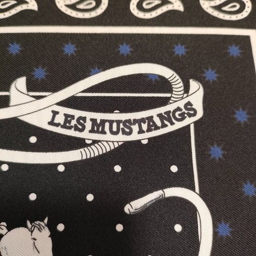 unbenutzt mit Karton HERMES Carre 55 LES MUSTANGS Pferd Seidentuch Bandana 55 cm schwarz - Bild 17 von 23
