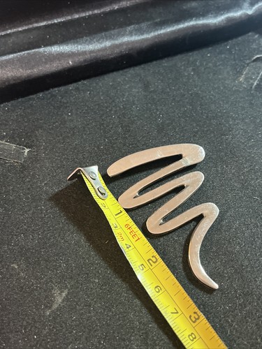 Bold Silver Tone Tornado Shaped Brooch 1-31 - Picture 2 of 4