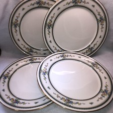 Noritake Amenity Dinner Plates 10 5/8" Set of 4 AMENITY Floral 7228 Vintage