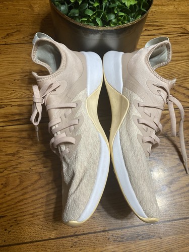 Nike Womens Foundation Elite TR AJ8154-200 Beige Running Shoes Sneakers Size 9 - Picture 3 of 8