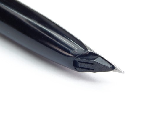 Sheaffer Targa Steel Fountain Pen - Nib 'F' - Picture 5 of 14
