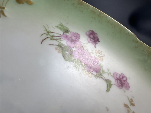 Plato retrato vintage Jean Pouyat JPL Limoges escena cortejo 8 1/2" - Imagen 7 de 10